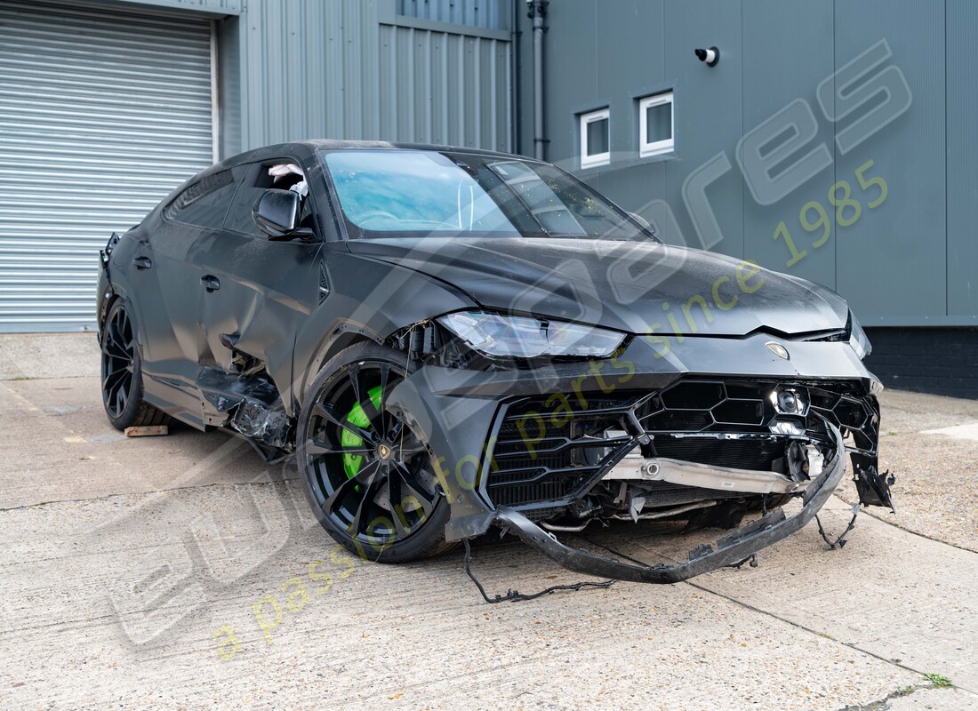 lamborghini urus (2022) con 11402, preparándose para el desmantelamiento #7