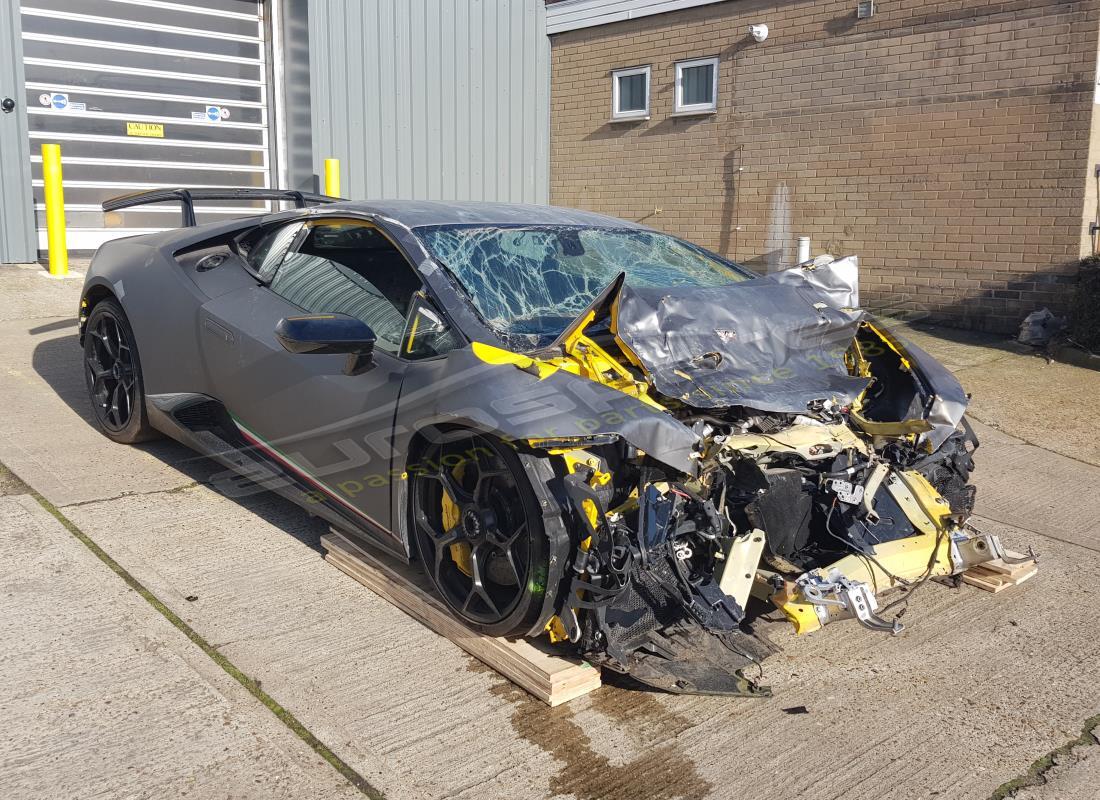 lamborghini performante coupe (2018) con 0 millas, preparándose para el desmantelamiento #7