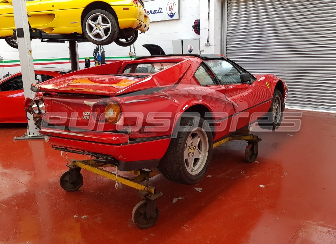 ferrari 328 (1988) con 29,660 kilómetros, en preparación para desmantelamiento #4