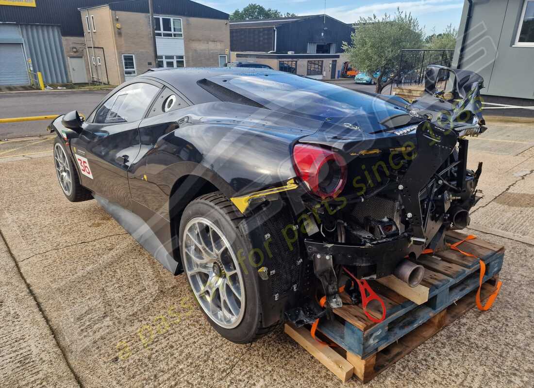 ferrari 488 challenge con 3,603 kilómetros, en preparación para desmantelamiento #3