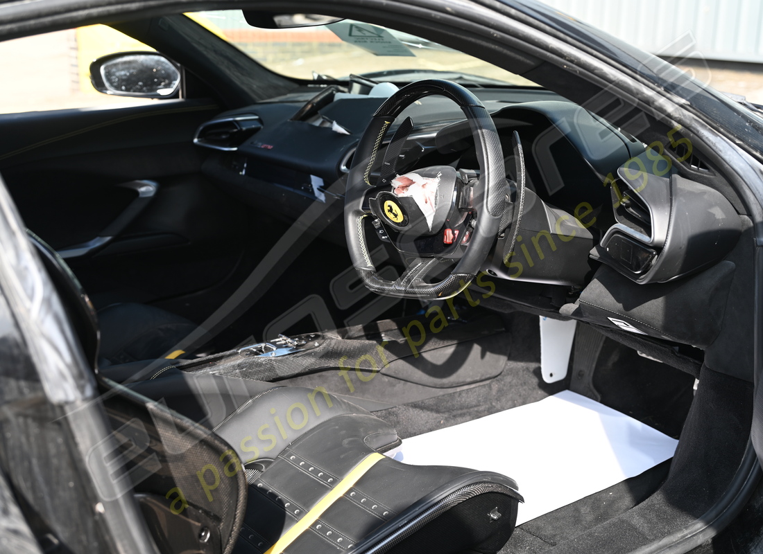 ferrari 296 gtb con un recorrido estimado de 1300 millas (por confirmar), en preparación para el desmantelamiento #9
