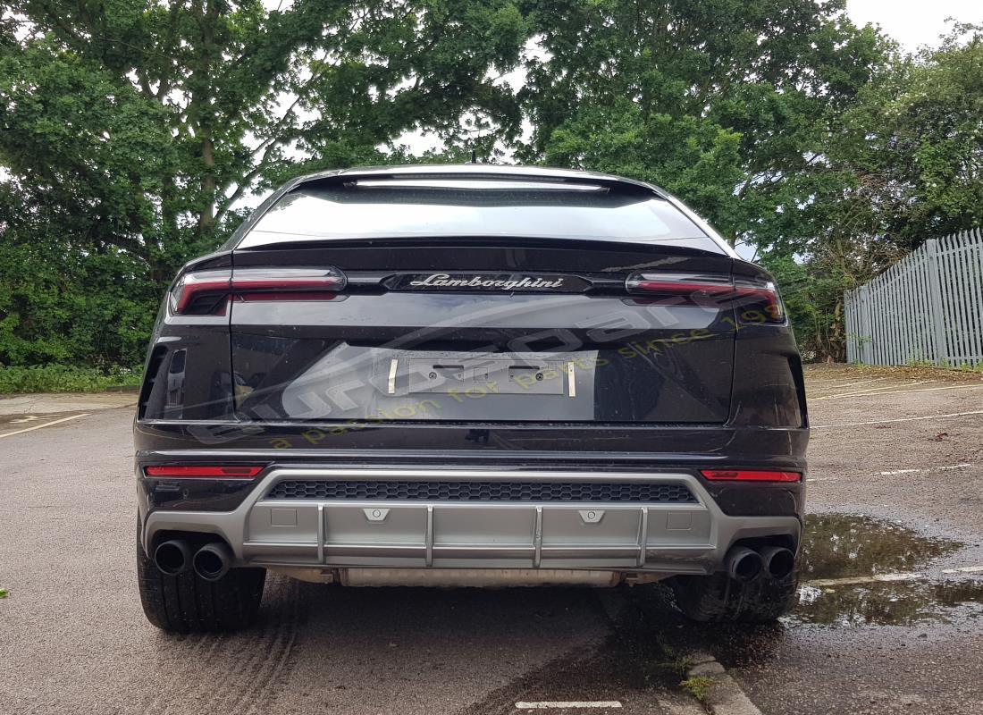 lamborghini urus (2019) con 7,805 miles, preparándose para desmantelar #4
