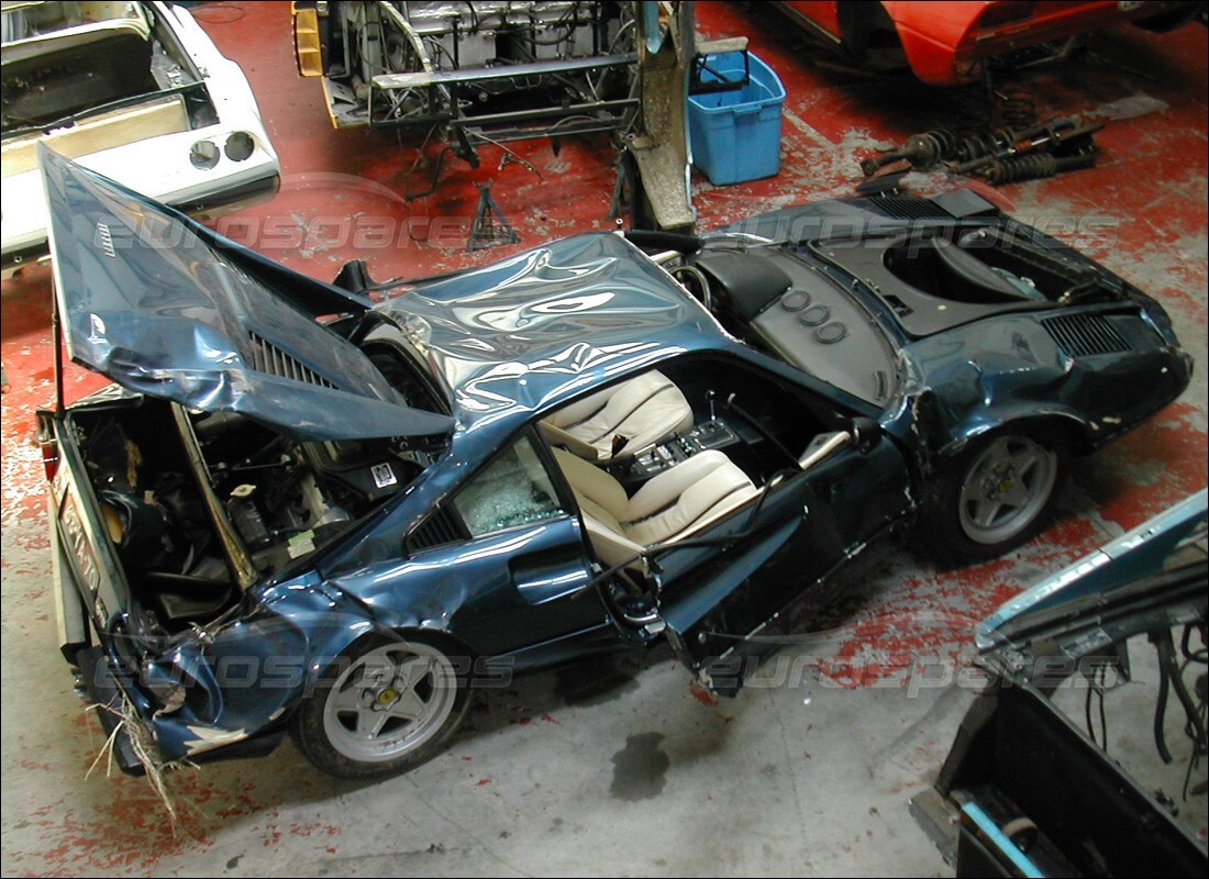 ferrari 308 gtb (1976) con 98,554 kilómetros, en preparación para desmantelamiento #6