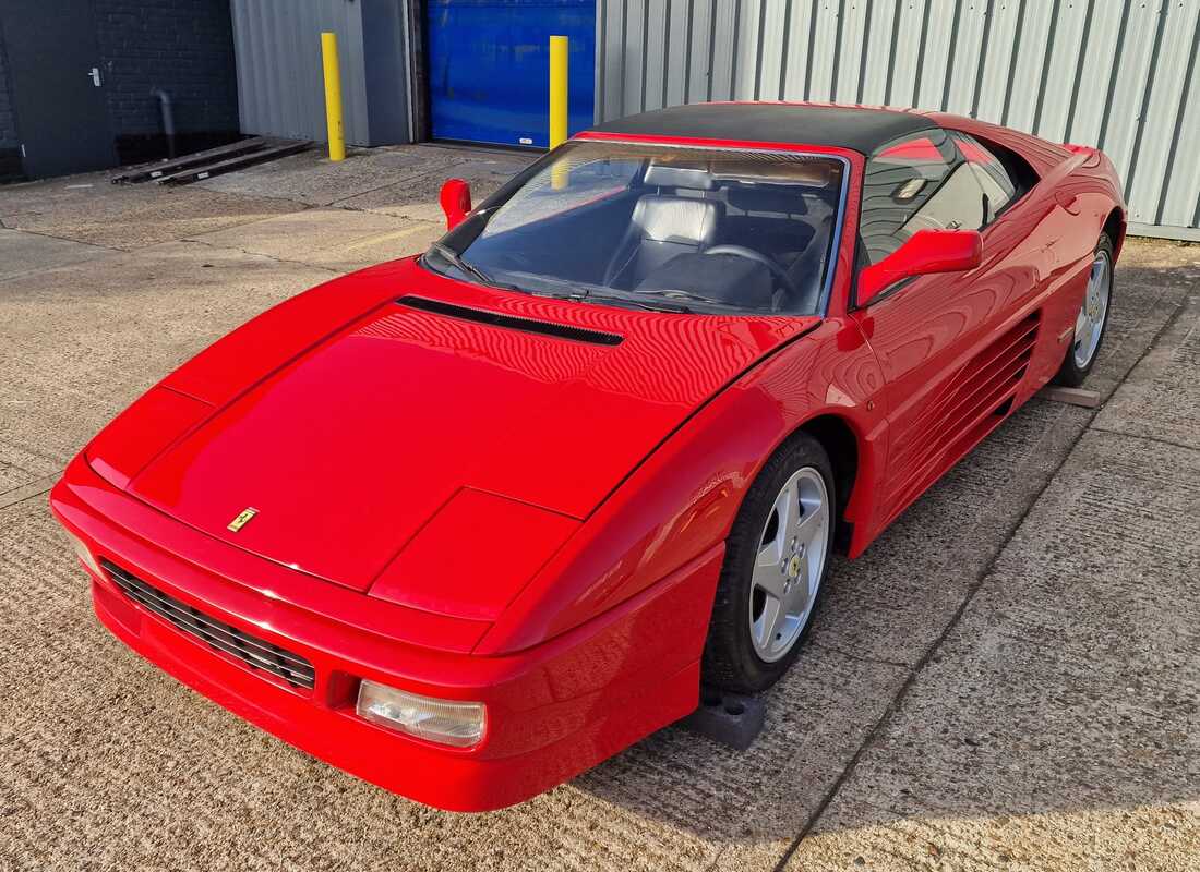 ferrari 348 (1993) tb / ts preparándose para el desmantelamiento en eurospares