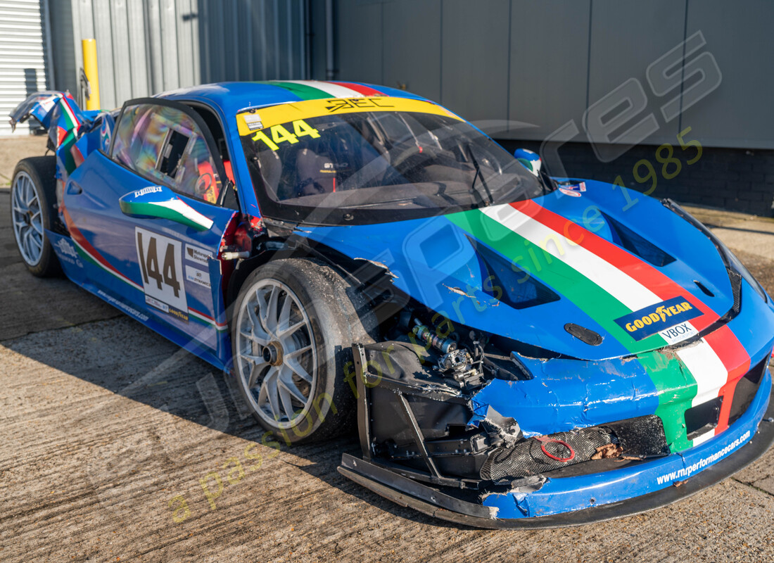 ferrari 458 challenge con 28080 kms, en preparación para el desmantelamiento #7