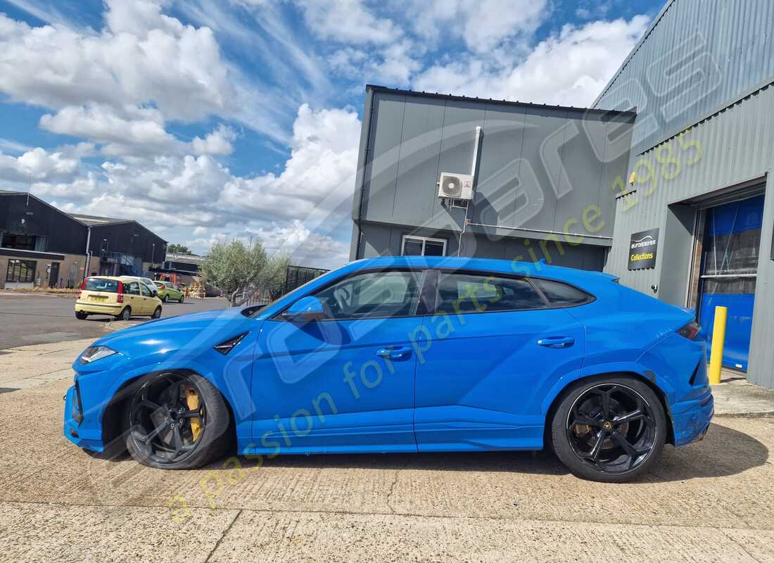 lamborghini urus (2020) con 13,163 miles, preparándose para desmantelar #2