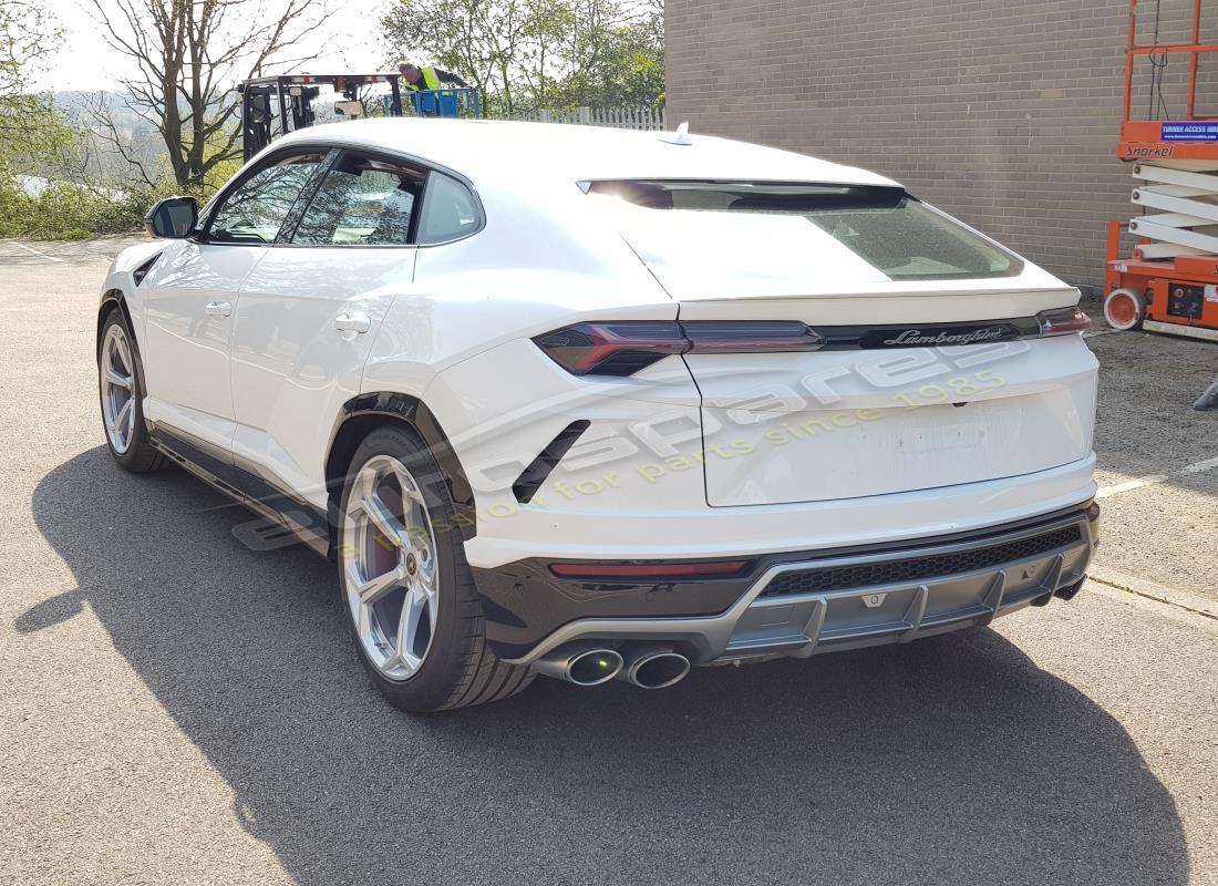 lamborghini urus (2019) con 200 millas, preparándose para el desmantelamiento de #3