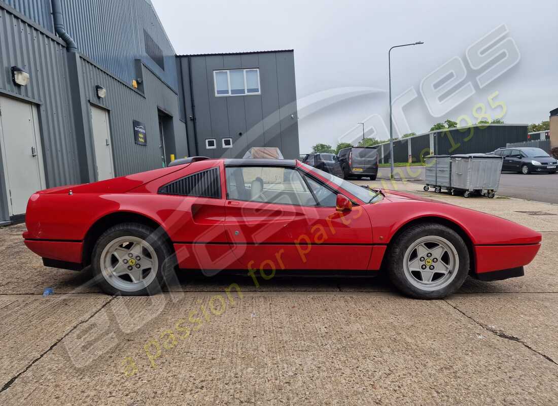 ferrari 328 (1985) con 28,673 kilómetros, en preparación para desmantelamiento #6