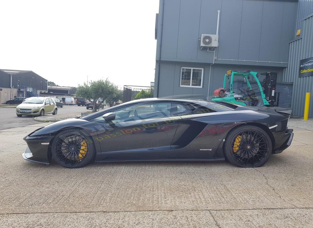 lamborghini lp740-4 s coupe (2018) con 6,254 miles, preparándose para desmantelar #2