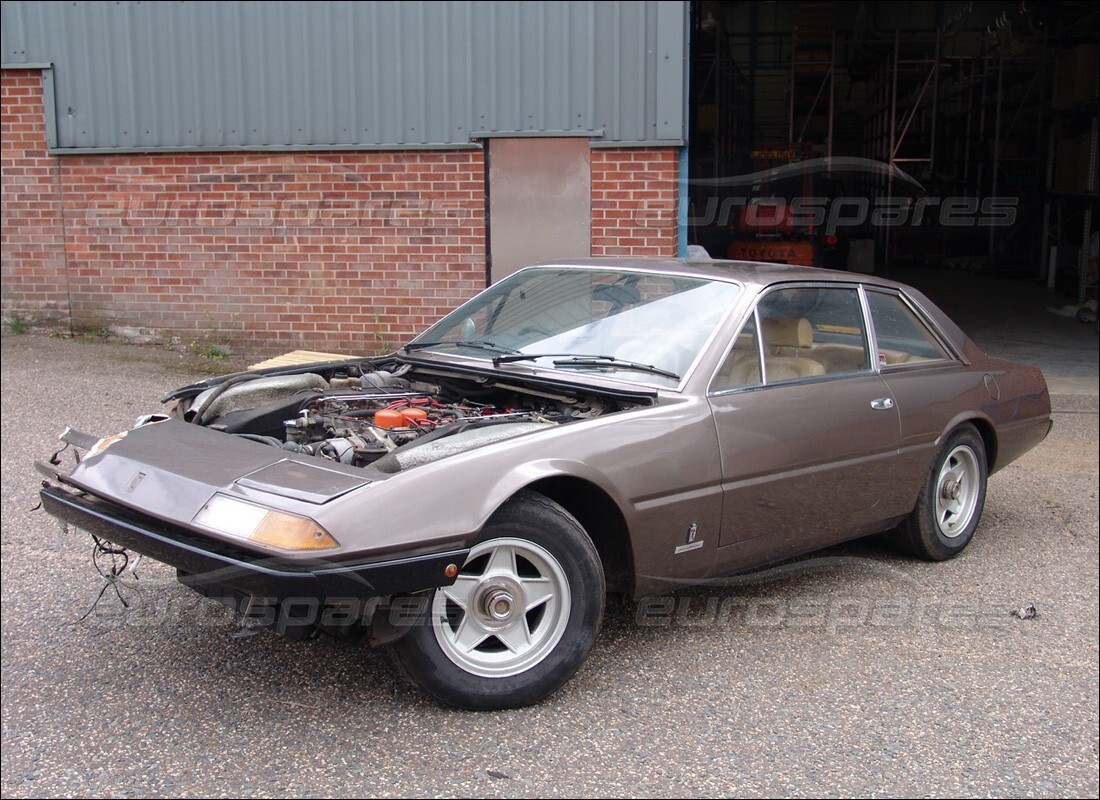 ferrari 365 gt4 2+2 (1973) con 74,889 miles, preparándose para desmantelar #8