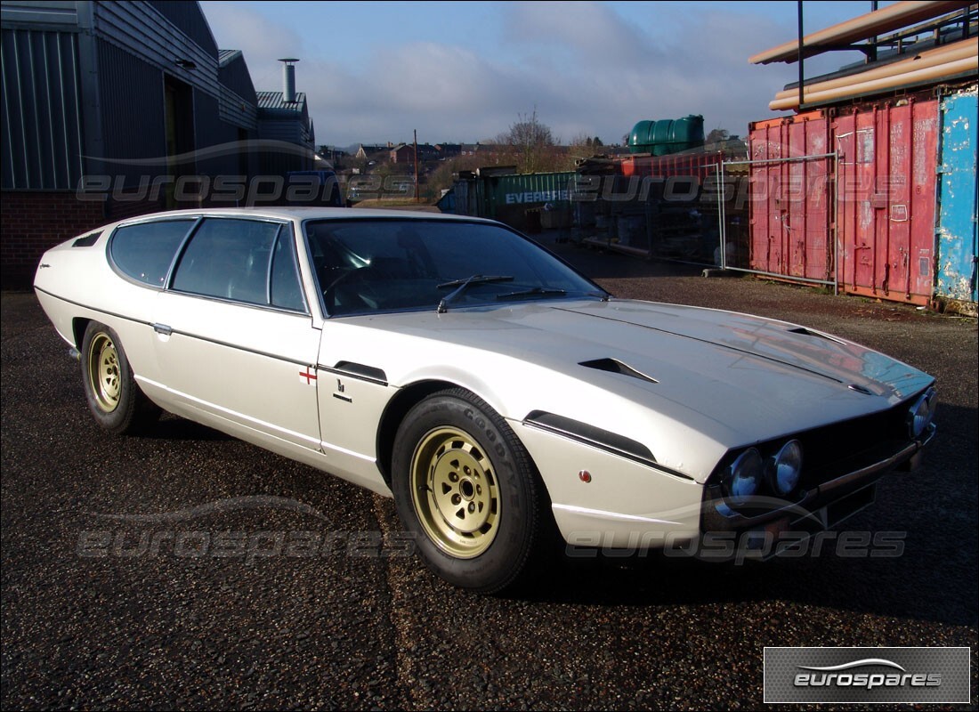 lamborghini espada preparándose para el desmantelamiento en eurospares