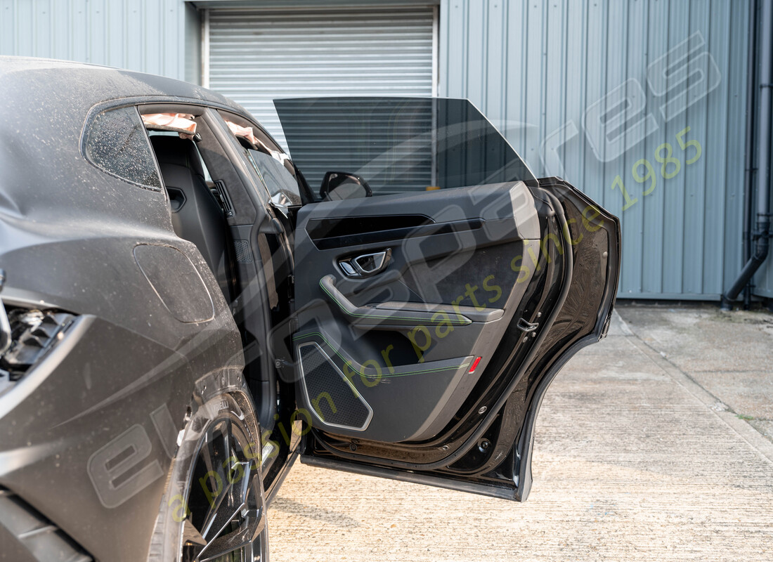lamborghini urus (2022) con 11402, preparándose para el desmantelamiento #16