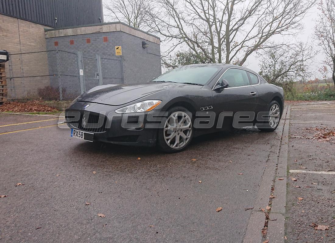 maserati granturismo (2009) preparándose para el desmantelamiento en eurospares