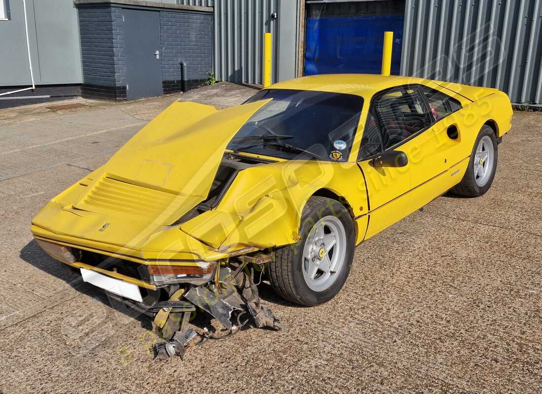 ferrari 328 (1985) preparándose para el desmantelamiento en eurospares