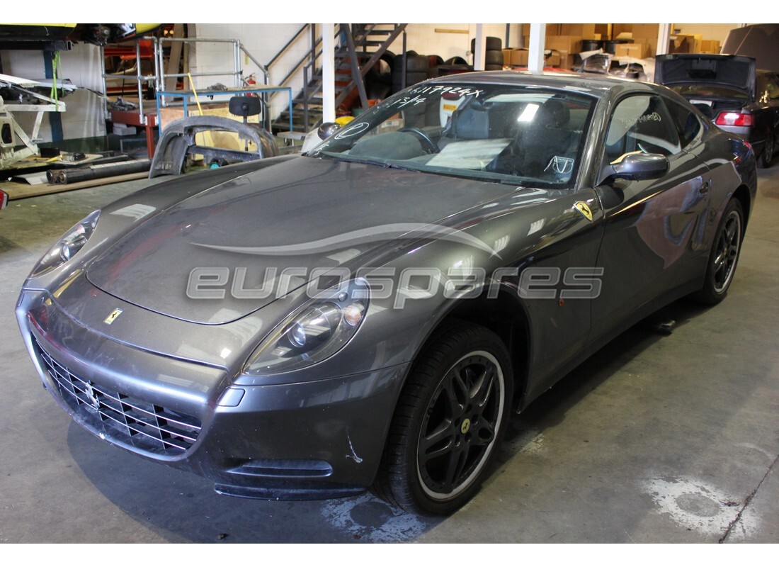 ferrari 612 scaglietti (europe) preparándose para el desmantelamiento en eurospares