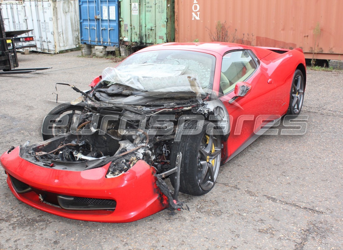 ferrari 458 spider (europe) preparándose para el desmantelamiento en eurospares