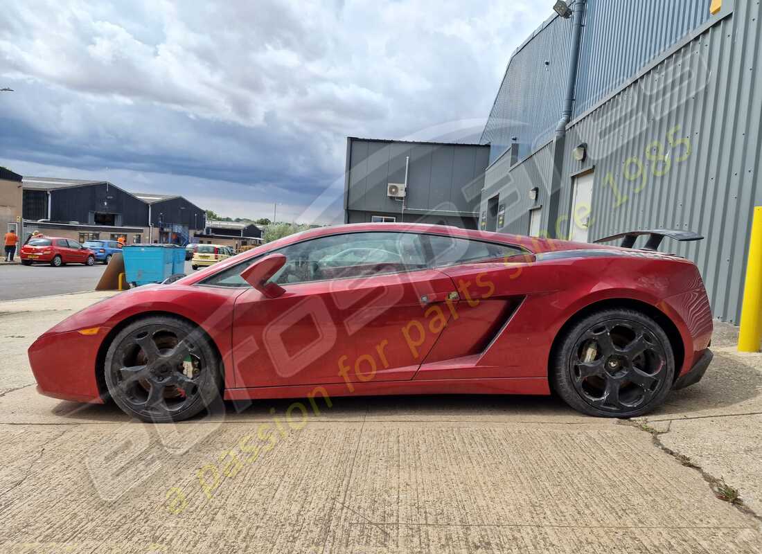 lamborghini gallardo coupe (2006) con 51,770 kilómetros, en preparación para desmantelamiento #2