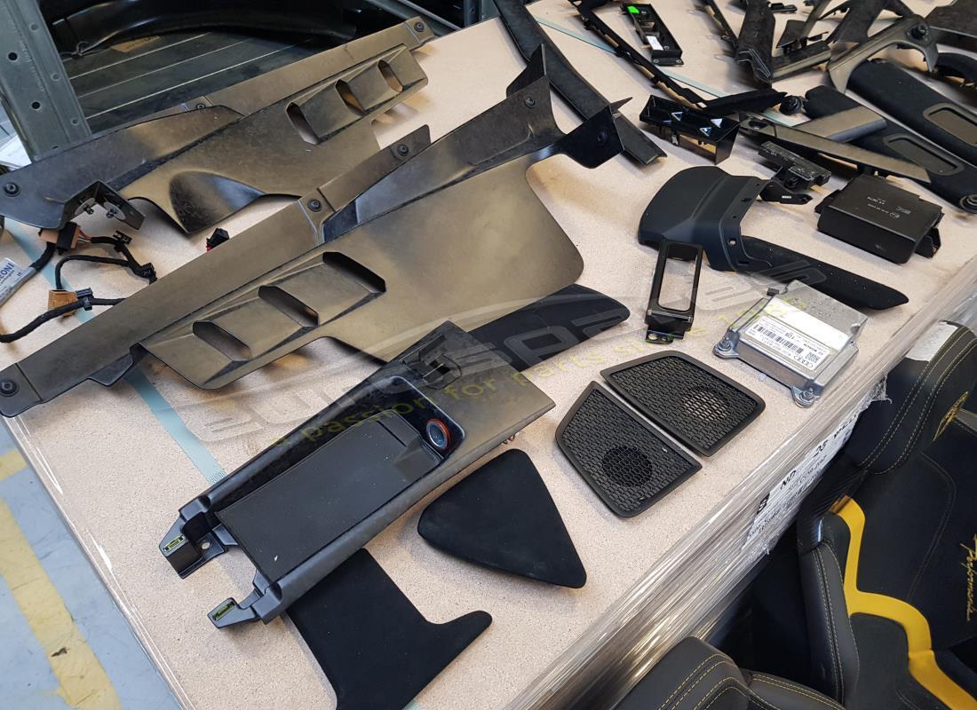 lamborghini 2018 (performante coupe) con 0 millas, preparándose para el desmantelamiento #13