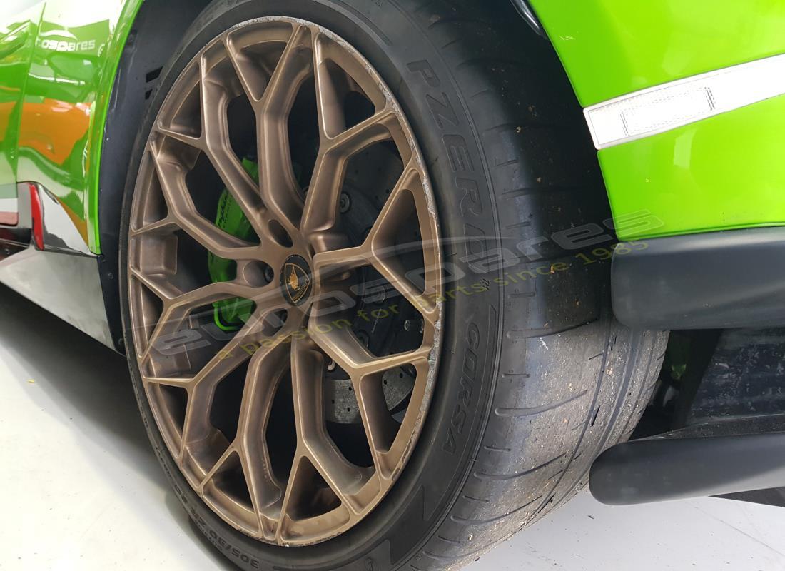 lamborghini 2018 (performante coupe) con 6,976 miles, preparándose para desmantelar #16