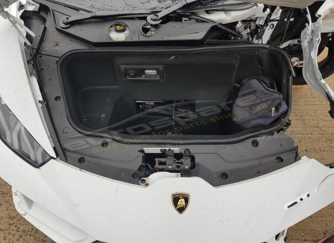 lamborghini 2020 (evo coupe) con 5,552 miles, preparándose para desmantelar #11