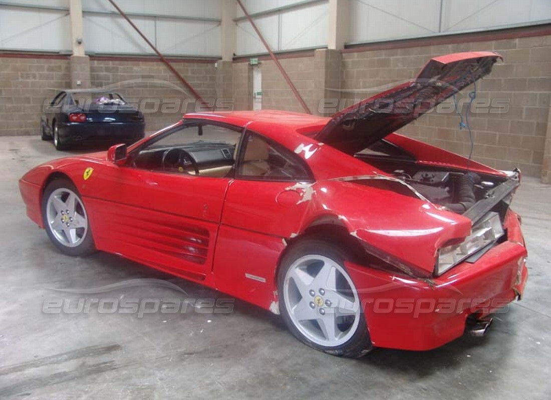 ferrari 348 (1993) tb / ts preparándose para el desmantelamiento en eurospares