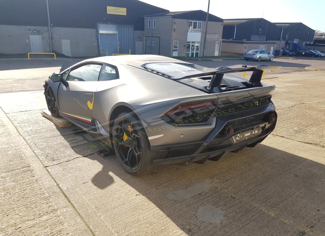 lamborghini performante coupe (2018) con 0 millas, preparándose para el desmantelamiento #3