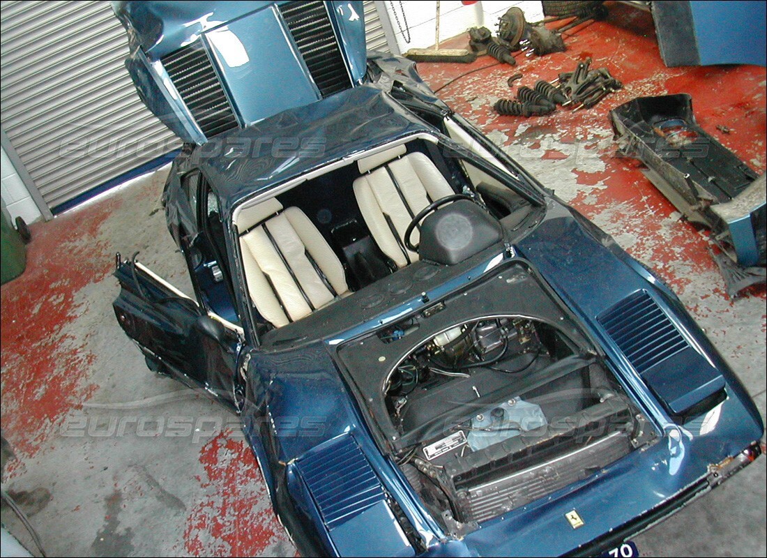 ferrari 308 gtb (1976) con 98,554 kilómetros, en preparación para desmantelamiento #3