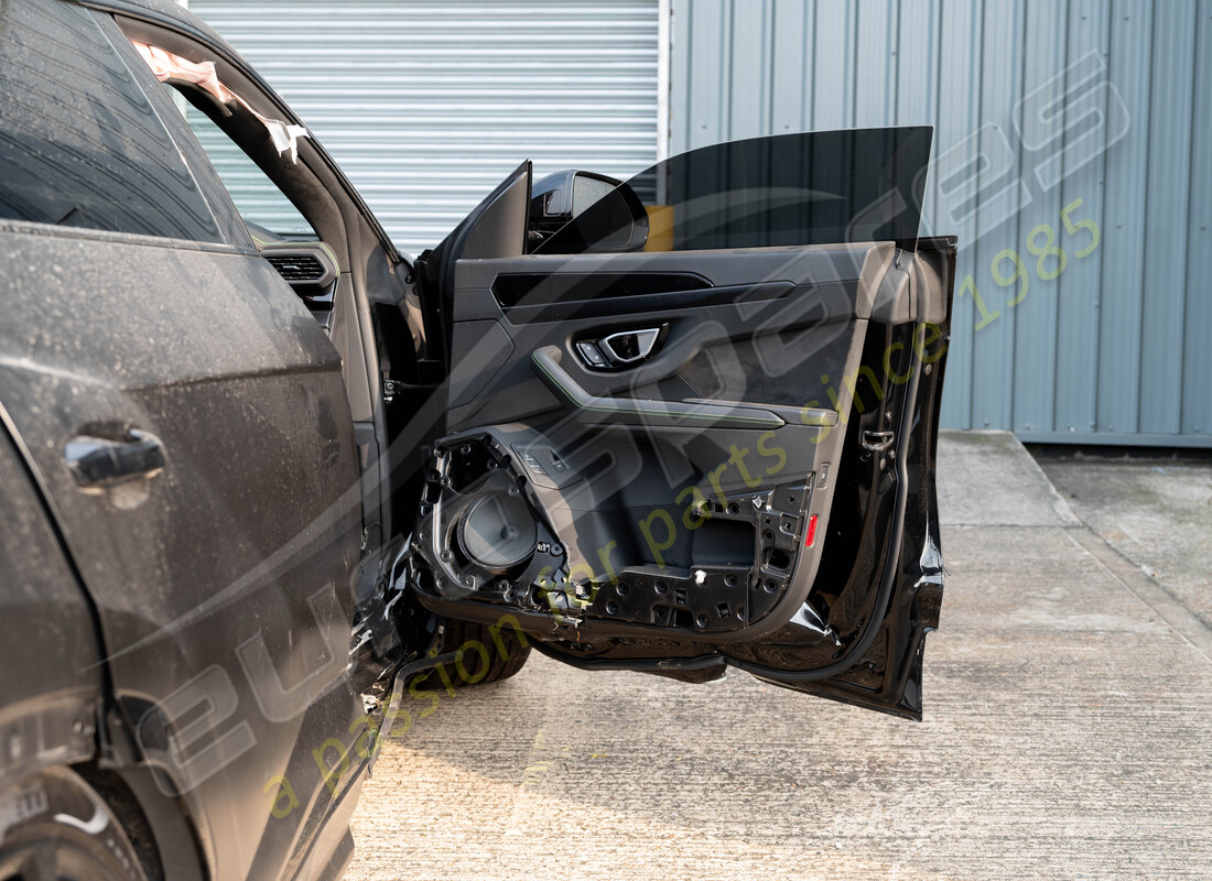 lamborghini urus (2022) con 11402, preparándose para el desmantelamiento #14