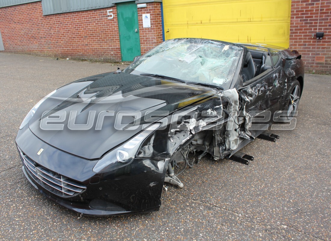 ferrari california t (europe) preparándose para el desmantelamiento en eurospares