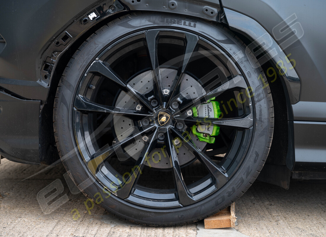 lamborghini urus (2022) con 11402, preparándose para el desmantelamiento #21