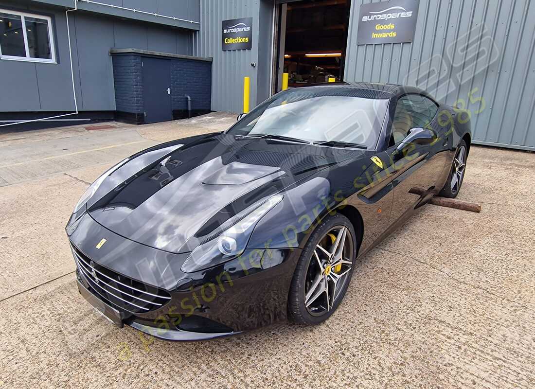 ferrari california t (rhd) preparándose para el desmantelamiento en eurospares