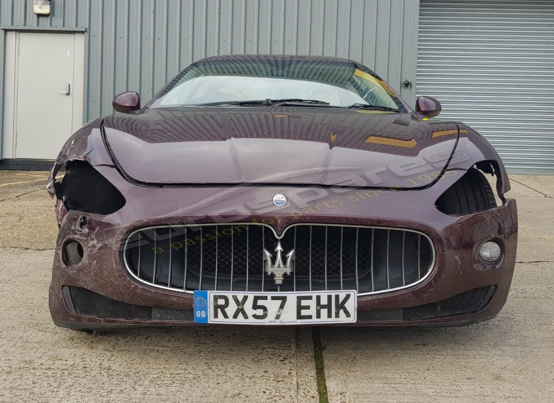 maserati granturismo (2008) con 75,001 miles, preparándose para desmantelar #8