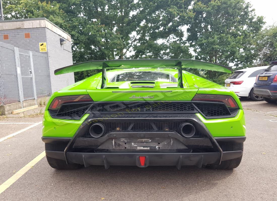 lamborghini performante coupe (2018) con 6,976 miles, preparándose para desmantelar #4