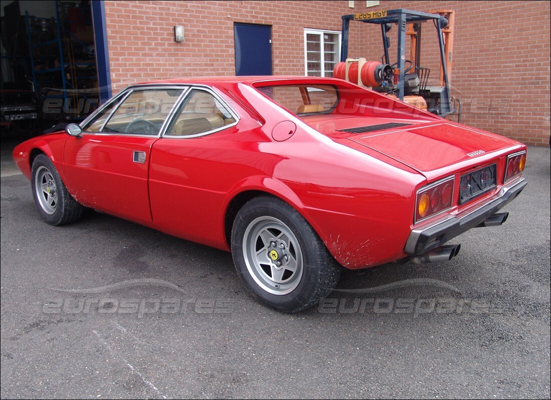 ferrari 308 gt4 dino (1979) con 54,824 kilómetros, en preparación para desmantelamiento #9