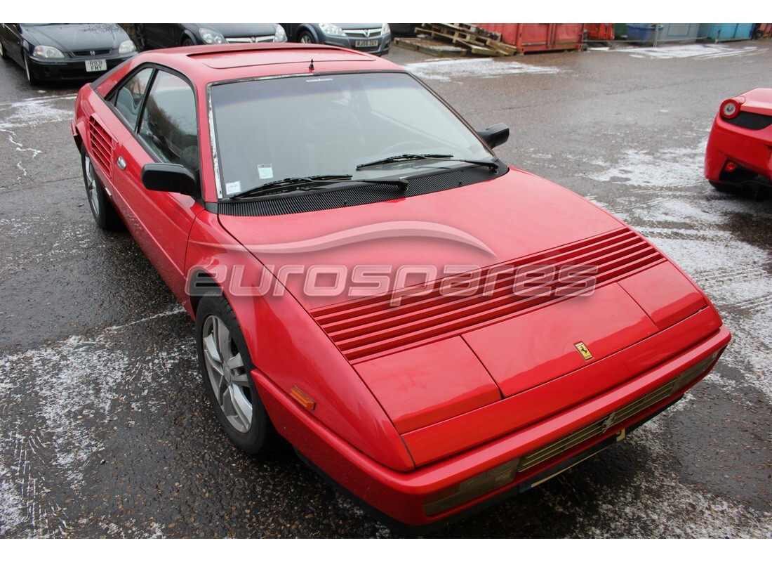 ferrari mondial 3.2 qv (1987) con 33,554 kilómetros, en preparación para desmantelamiento #5