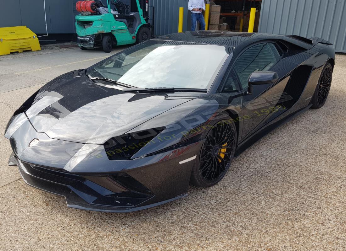 lamborghini lp740-4 s coupe (2018) con 6,254 miles, preparándose para desmantelar #1