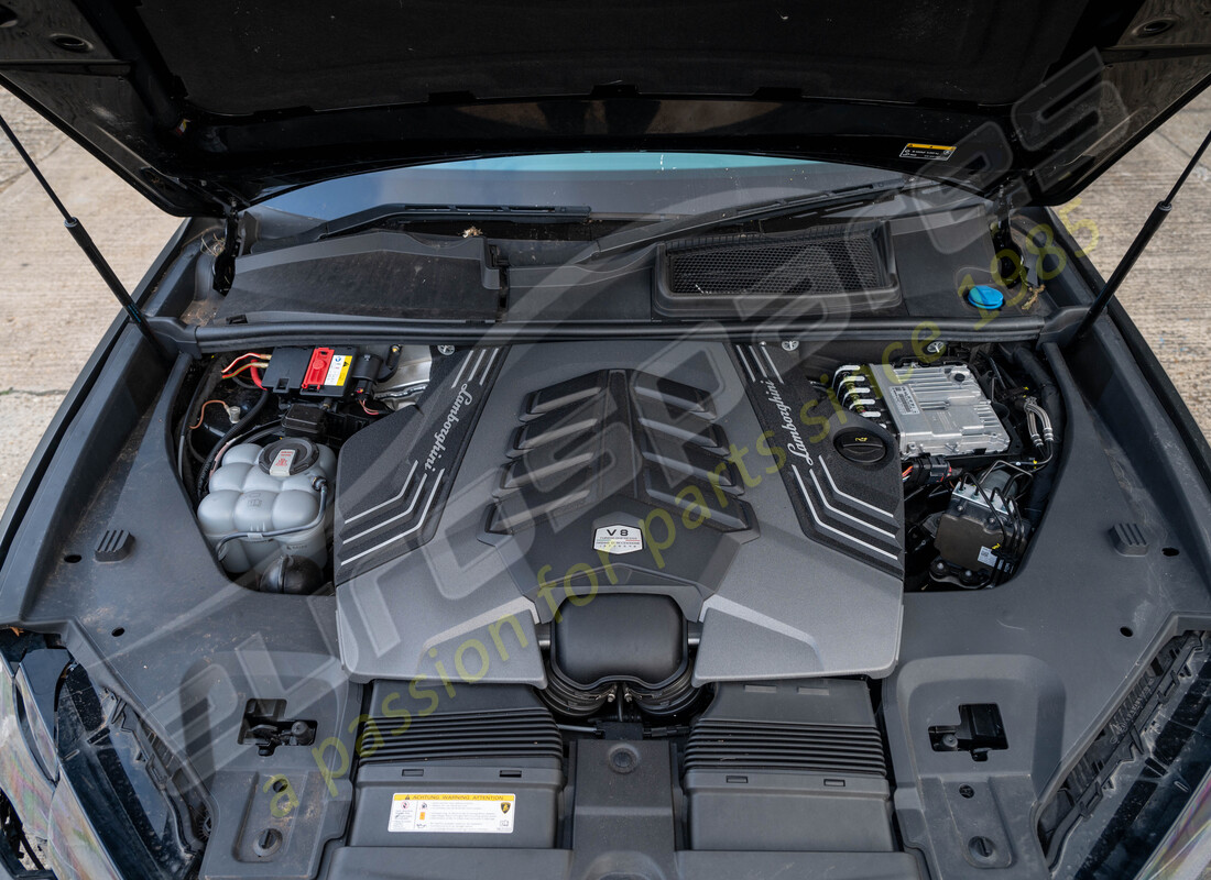 lamborghini urus (2022) con 11402, preparándose para el desmantelamiento #22