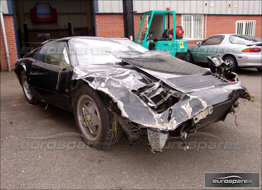 ferrari 328 (1988) con 11,275 kilómetros, en preparación para desmantelamiento #5