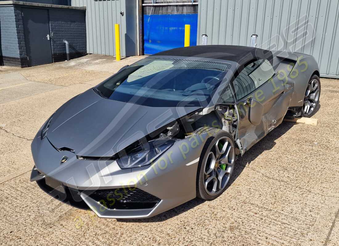 lamborghini lp610-4 spyder (2017) preparándose para el desmantelamiento en eurospares