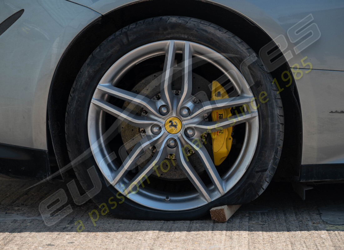 ferrari ff (rhd) con 50305, preparándose para desmantelar #30