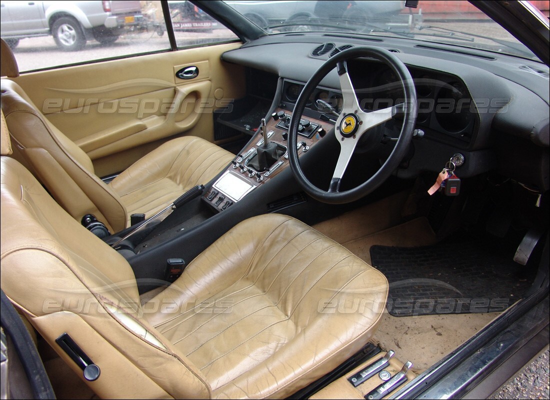 ferrari 365 gt4 2+2 (1973) con 74,889 miles, preparándose para desmantelar #6