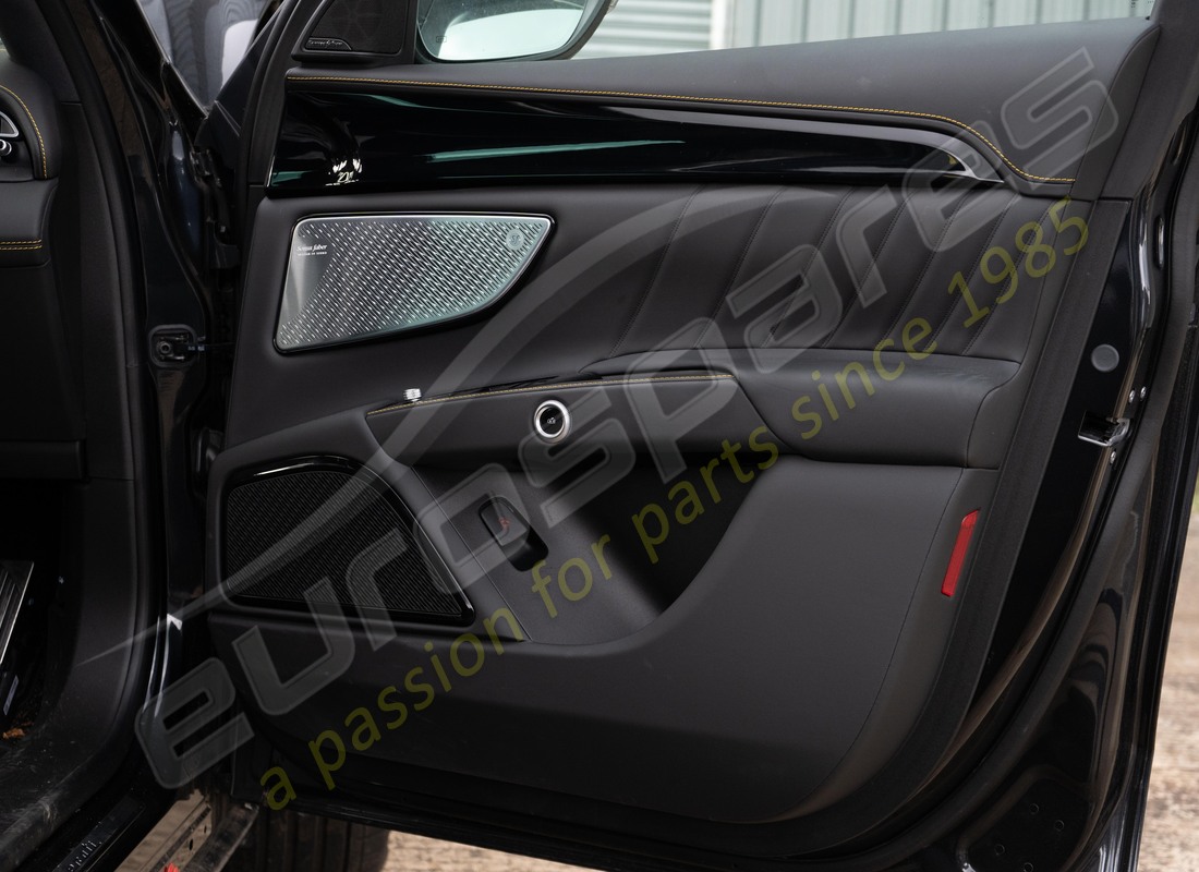 maserati grecale modena (2023) con 3233, preparándose para desmantelar #21