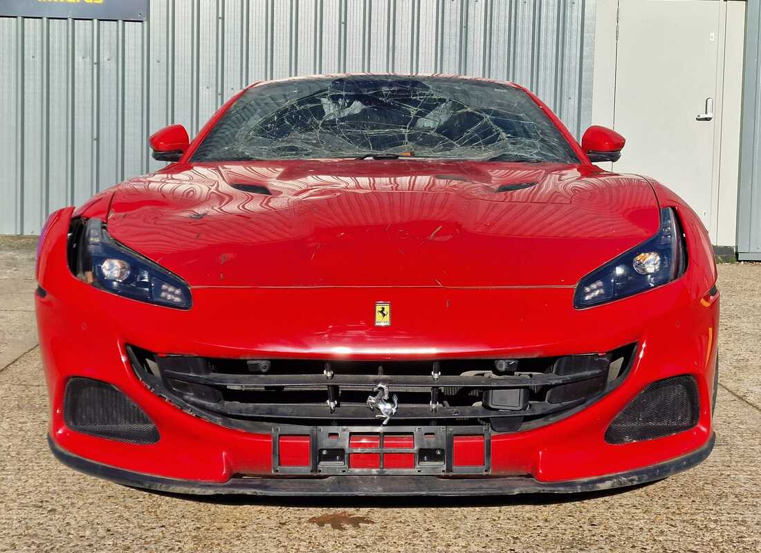 ferrari portofino m con 2000 millas, preparándose para el desmantelamiento #8