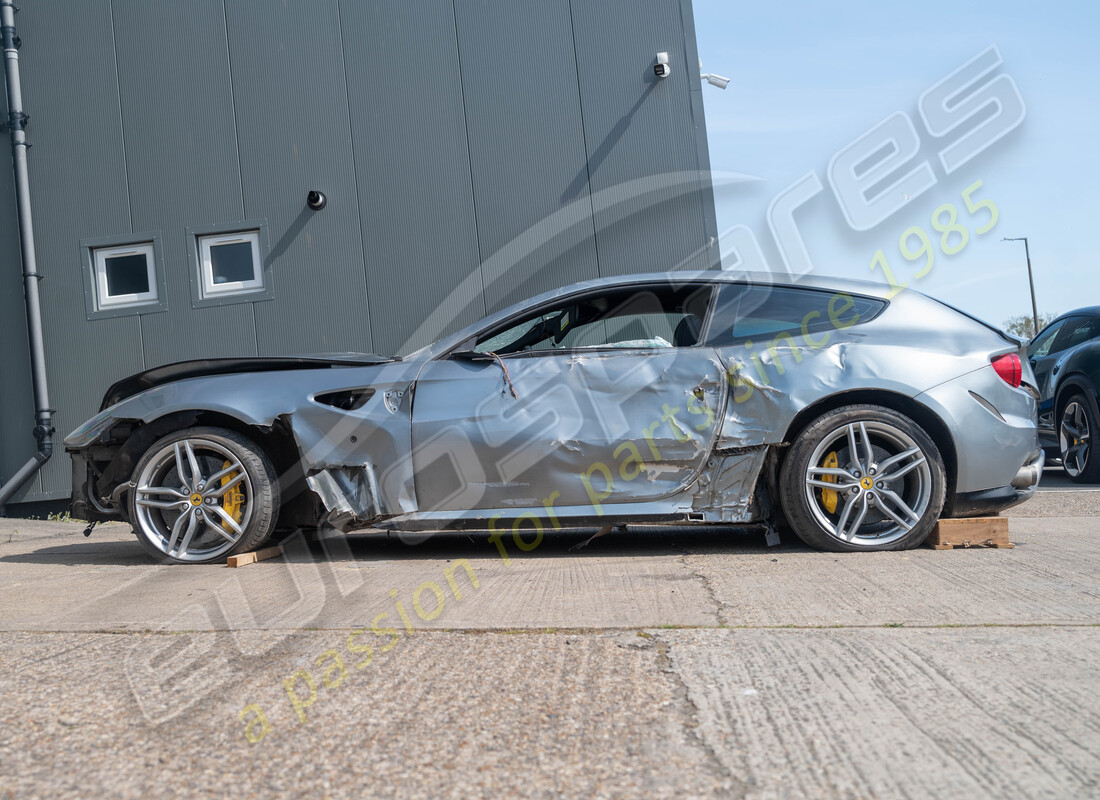 ferrari ff (rhd) con 50305, preparándose para desmantelar #2