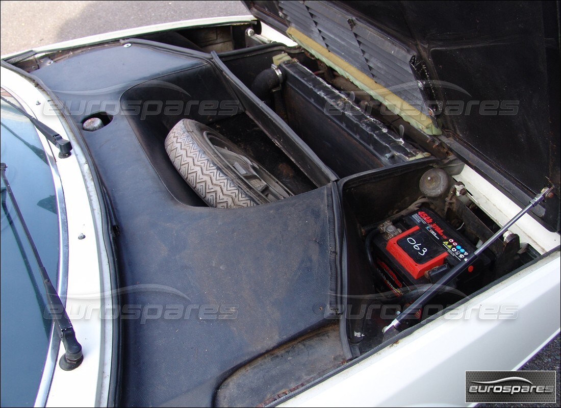 ferrari 308 gt4 dino (1976) con 68,108 miles, preparándose para desmantelar #8