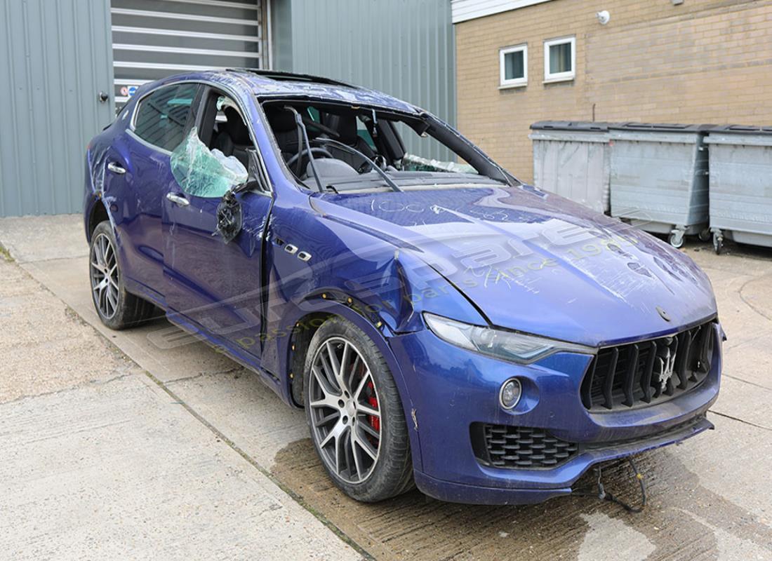 maserati levante (2017) con 41,527 miles, preparándose para desmantelar #7