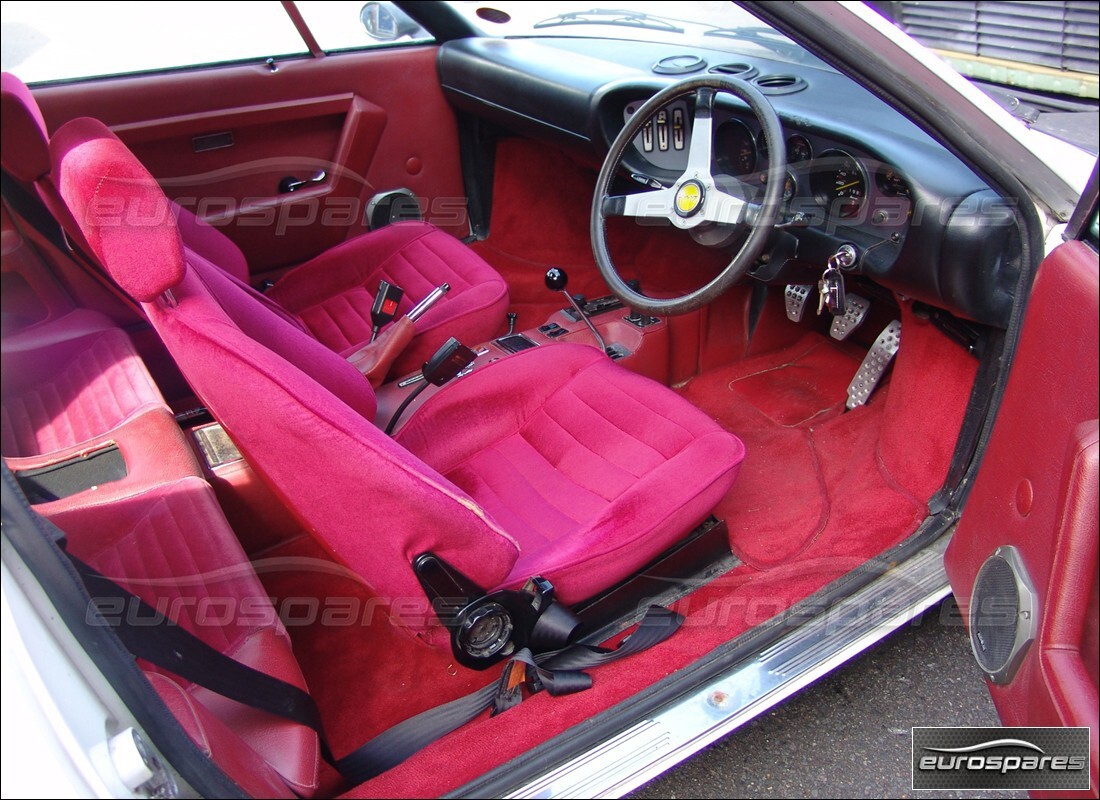 ferrari 308 gt4 dino (1976) con 68,108 miles, preparándose para desmantelar #7