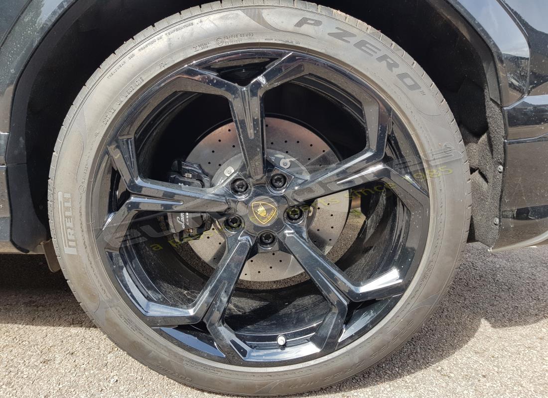 lamborghini urus (2019) con 7,805 miles, preparándose para desmantelar #10