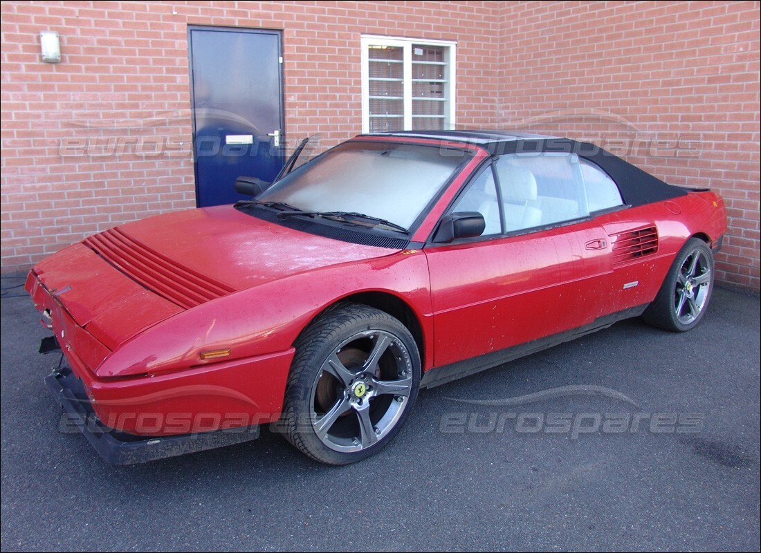 ferrari mondial 3.4 t coupe/cabrio preparándose para el desmantelamiento en eurospares