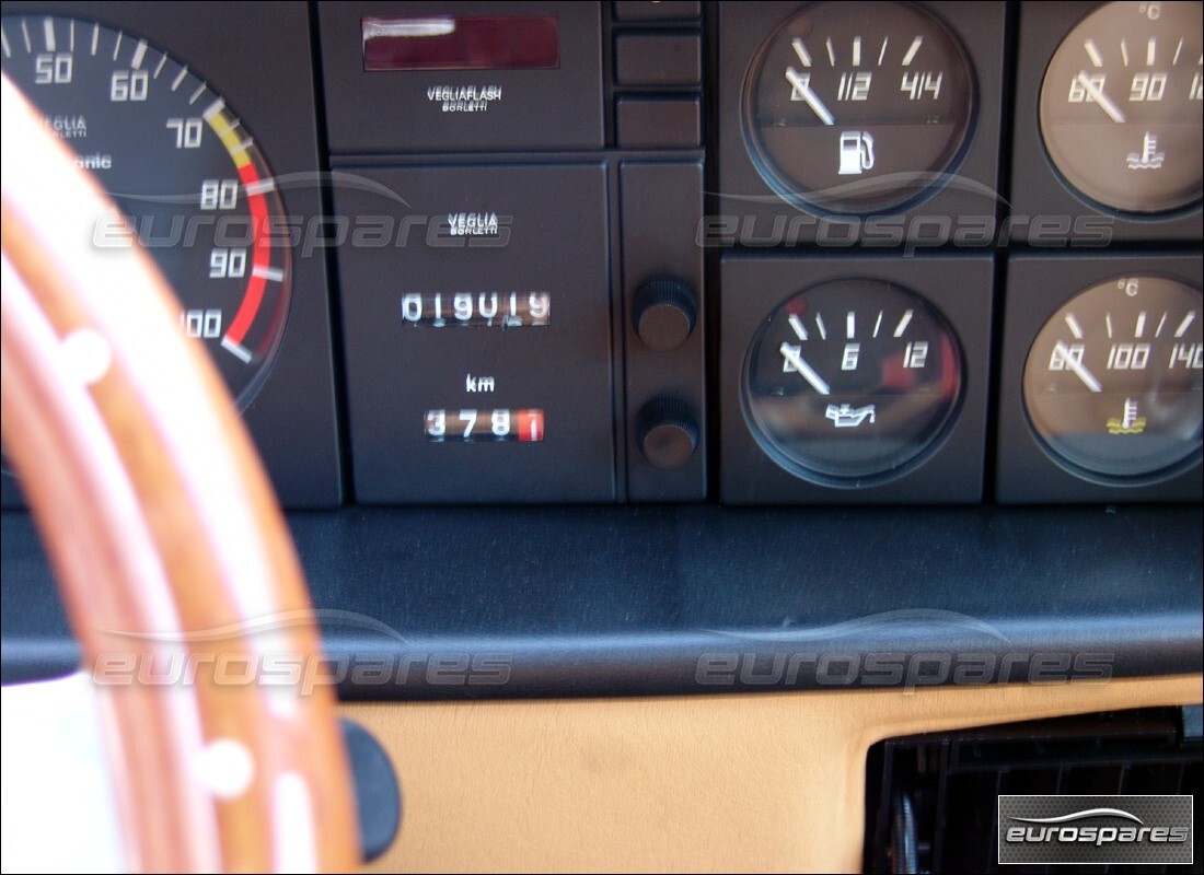 ferrari mondial 8 (1981) con 19,120 kilómetros, en preparación para desmantelamiento #4